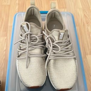 PUMA Men's Nrgy Neko Knit Sneaker mens 8.5 (used)